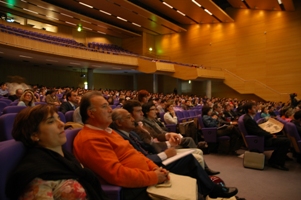 P�blico asistente al plenario DPECV 2007 (102_FOTO_29_1)