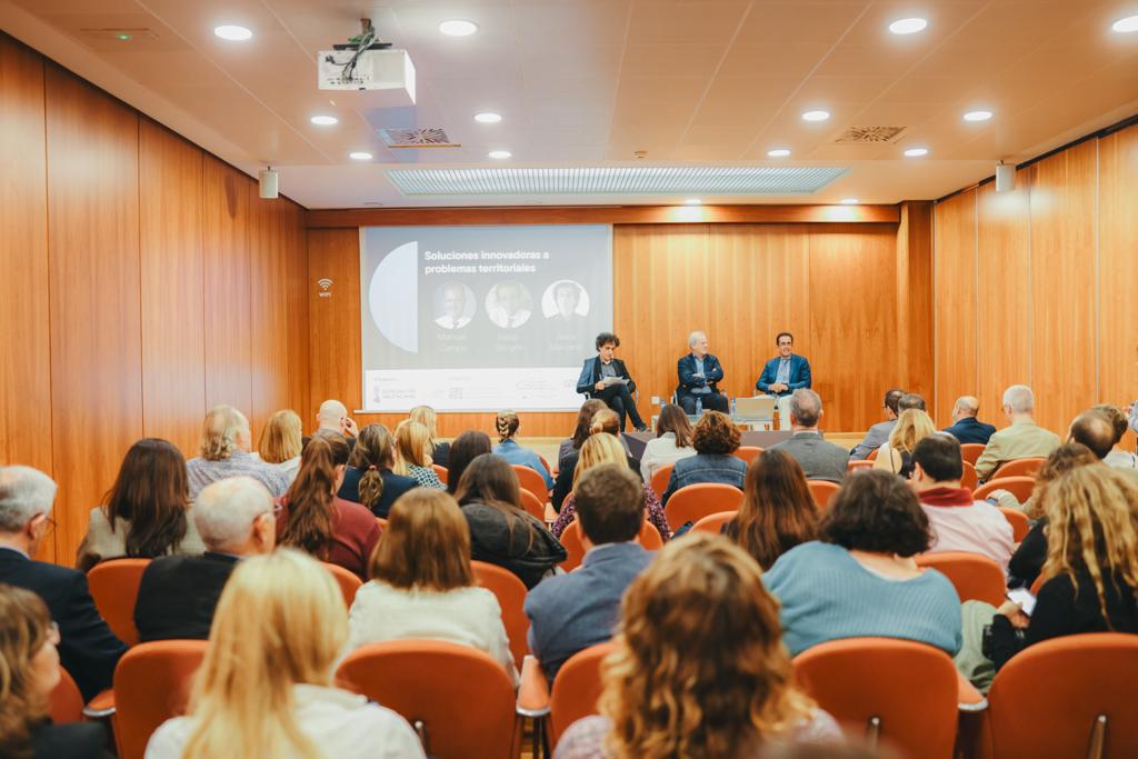 Sesión con Manuel Campo Vidal y Pablo Rengifo.