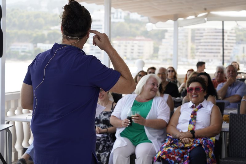 Mario Bezos: “Cuidar es lo más humano que podemos hacer”