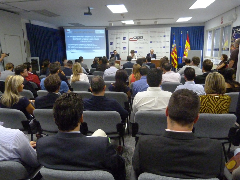 Sal�n de Actos lleno durante la entrega de premios CEEI IVACE 2015