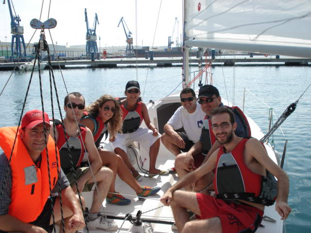 Foto de grupo Networking clubinn en el mar