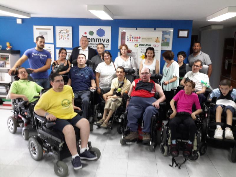 La Alcaldesa de Bonrepos i Mirambell hace entrega de ayudas tecnicas de RAMPA DIGITAL