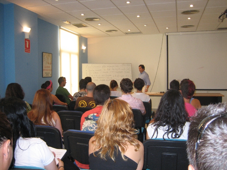 Institut Valenci� de la Joventut. Generalitat Jove